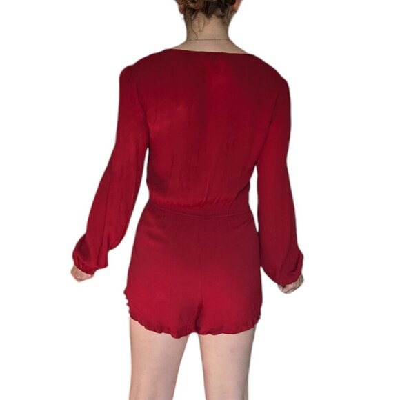 Forever 21 Red Dress/Romper with V-Neck and Long-Sleeves Women Size Medium - Picture 3 of 13
